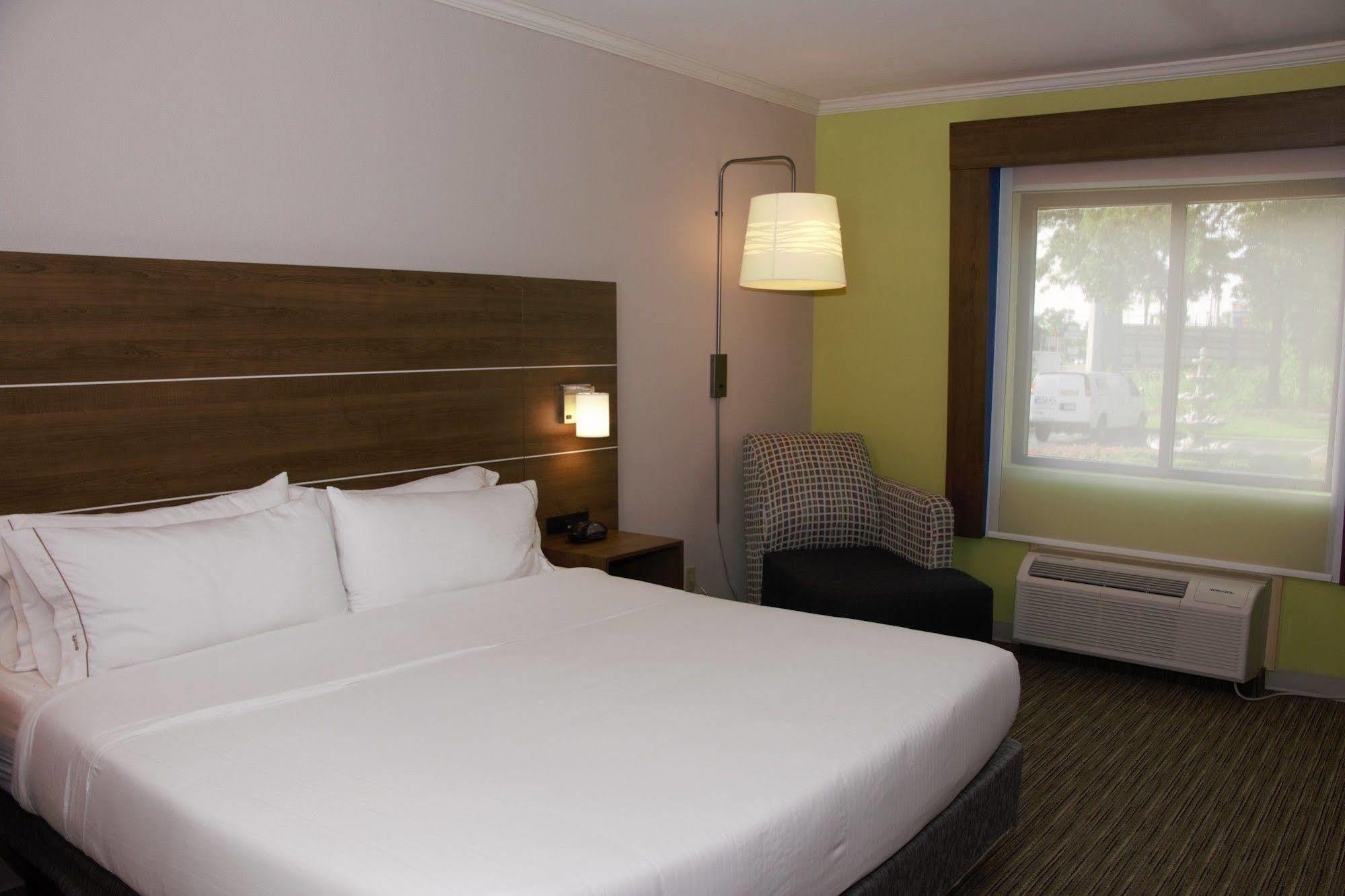 Holiday Inn Express North Tyler Exterior foto